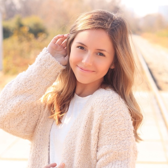 Meet your Posher, Phoenix - Picture 1 of 1